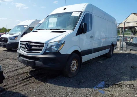 2018 Mercedes-Benz Sprinter 2500 High Roof V6 из США, поврежденный, VIN WD3PE8CD0JP597912